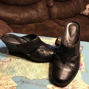 Clarks artisian wedge heel